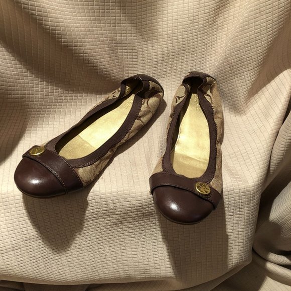Coach Ballet Monogram Flats  Medallion 7.5 - Picture 1 of 13